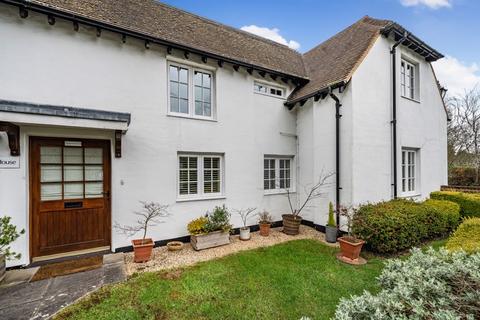 2 bedroom apartment for sale, London Road, Pulborough, West Sussex