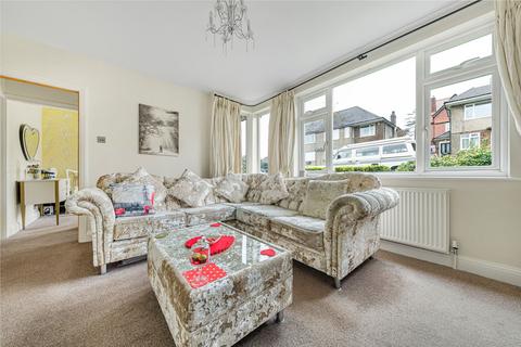 19 Mount Court, West Wickham, BR4 9AH