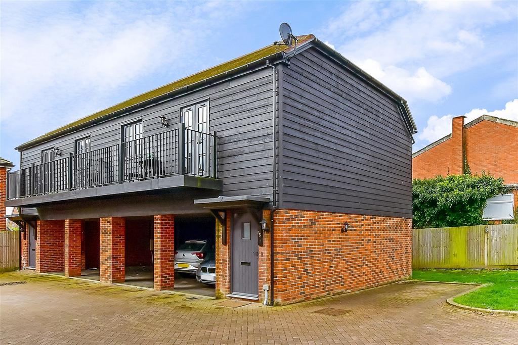 Three Fields Road, Tenterden, Kent 1 bed coach house £75,000