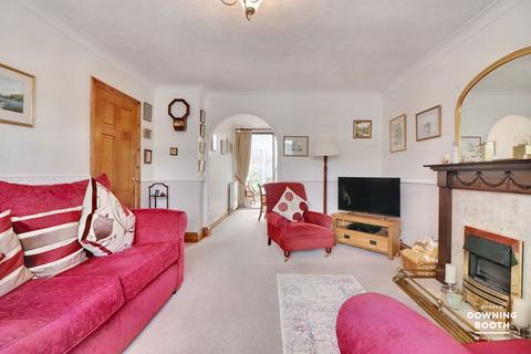 38 High Grange, Lichfield, WS13 7DZ