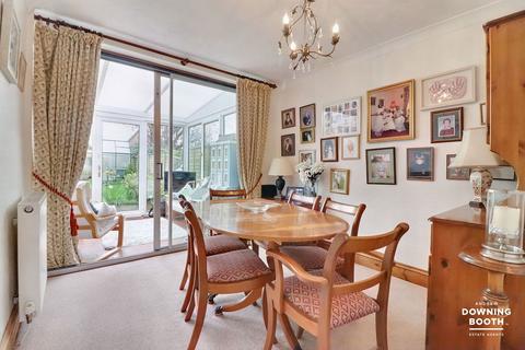 38 High Grange, Lichfield, WS13 7DZ