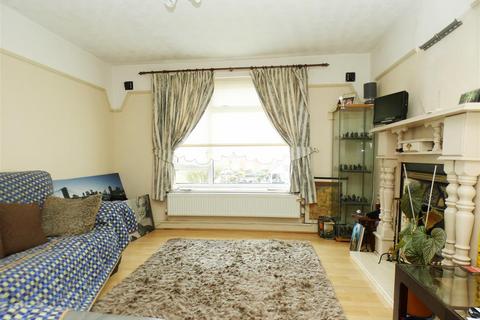 2 bedroom apartment for sale, Broomhill Close, Netherley, Liverpool