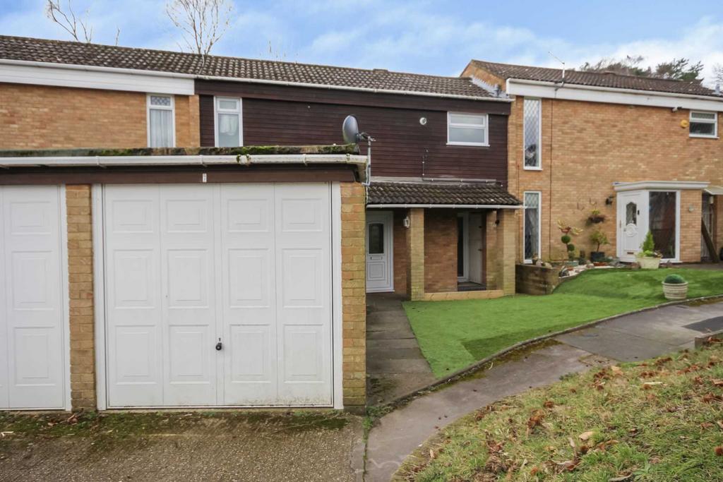 Donnybrook, Bracknell RG12 3 bed terraced house for sale £375,000
