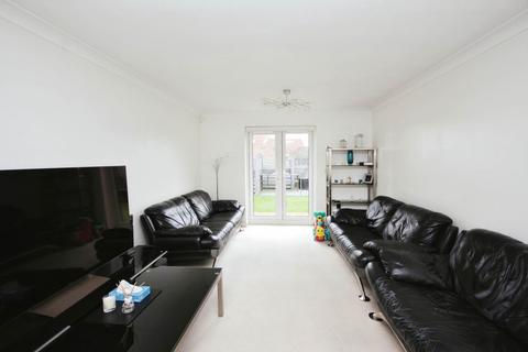 4 bedroom detached house to rent, Spoonbill Rise, Bracknell RG12