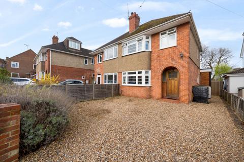 3 bedroom semi-detached house for sale, Meadow Way, Bracknell RG42