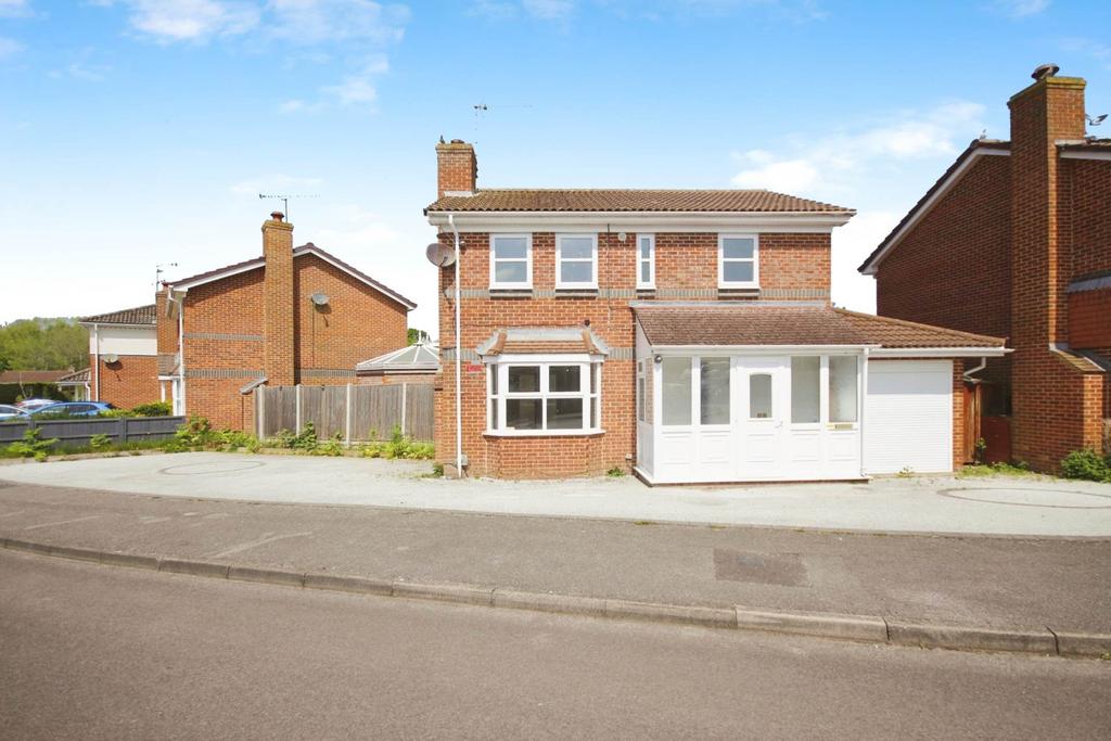 Beedon Drive, Bracknell RG12 4 bed detached house for sale £550,000