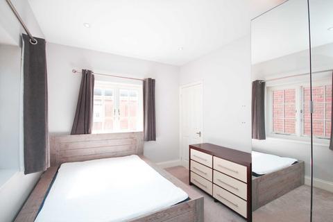 2 bedroom maisonette for sale, Rose Street, Wokingham RG40
