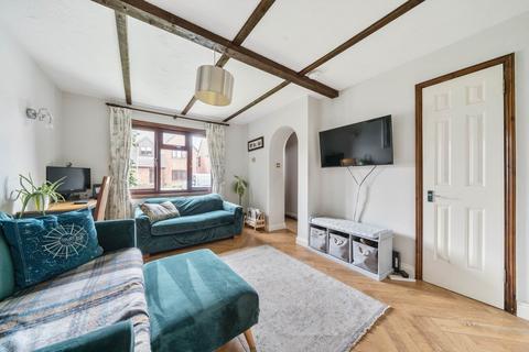 65 Bishops Drive, Wokingham, RG40 1WA
