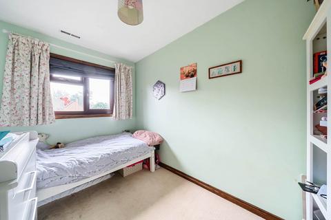 65 Bishops Drive, Wokingham, RG40 1WA