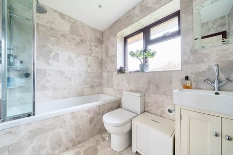 65 Bishops Drive, Wokingham, RG40 1WA