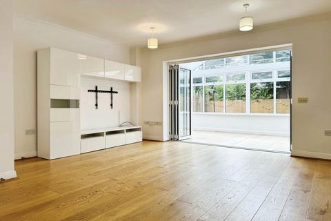 3 bedroom semi-detached house to rent, Green Lane, Wokingham RG41