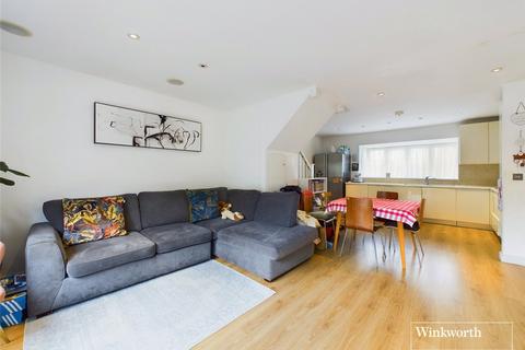 3 bedroom end of terrace house for sale, Goldsmith Avenue, London NW9