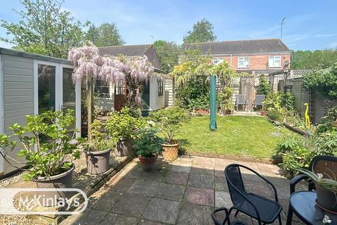 14 Irvine Close, Taunton, TA2 6UJ