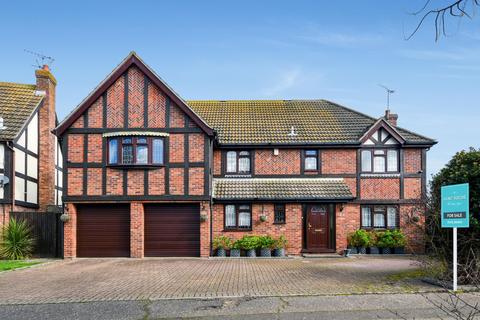 27 Ravendale Way, Shoeburyness, Southend-on-sea, SS3 8YA