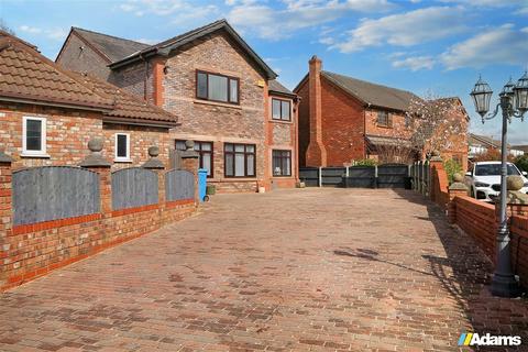 4 bedroom detached house for sale, Stratton Park, Widnes