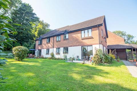 1 bedroom flat for sale, Rosecott, Havant Road, Horndean, Waterlooville, PO8 0XA
