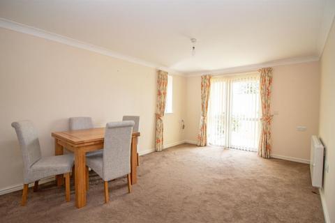 1 bedroom flat for sale, Green Haven Court, London Road, Cowplain, PO8 8EW