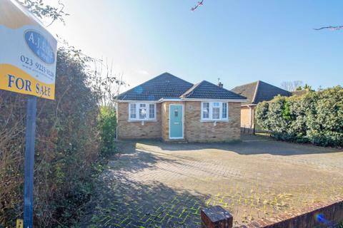 2 bedroom bungalow for sale, Sunnymead Drive Waterlooville PO7 6BU