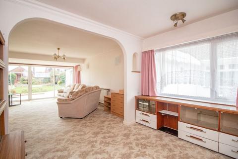 2 bedroom bungalow for sale, Windsor Road, Waterlooville, PO7 6BA