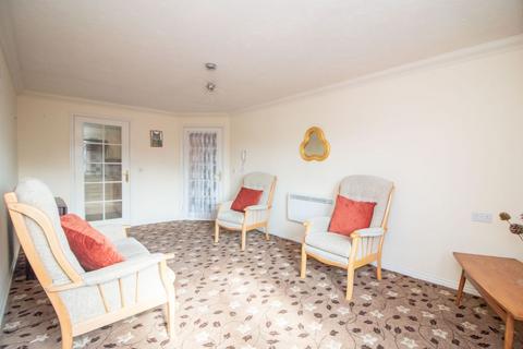 1 bedroom flat for sale, Nightingale Lodge,  Padnell Road, Cowplain, PO8 8AW