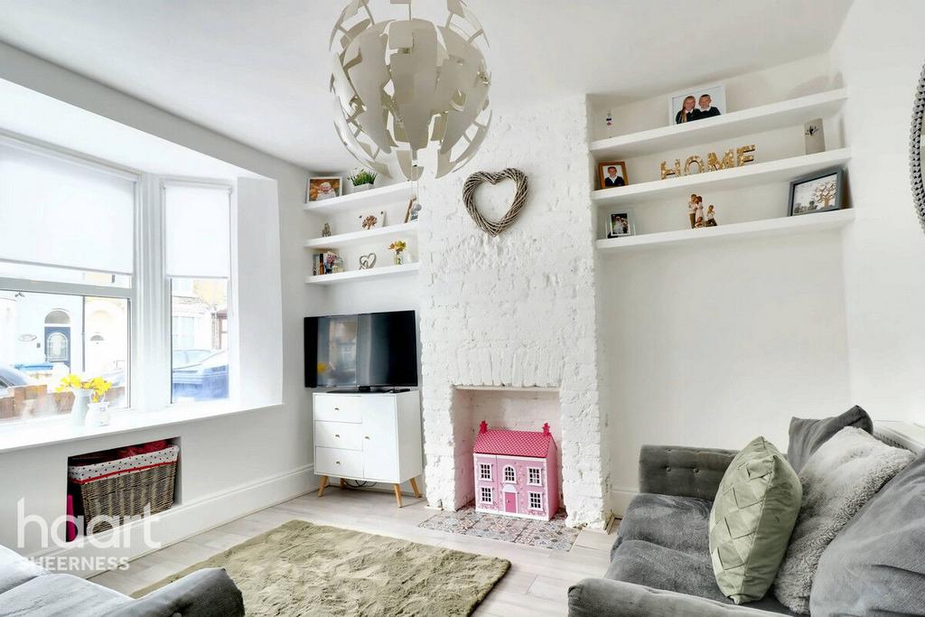 Galway Road, Kent 4 bed terraced house for sale £220,000