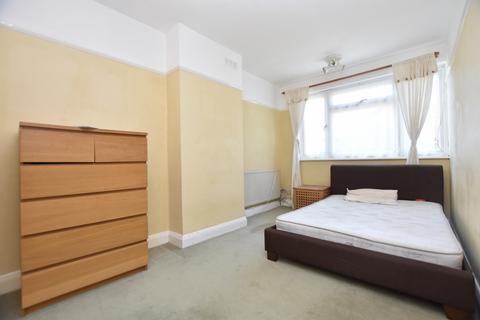 2 bedroom maisonette to rent, Cheseman Street Sydenham SE26