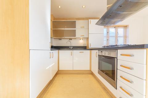 2 bedroom flat for sale, Chatham Way, Brentwood, CM14