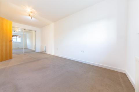 2 bedroom flat for sale, Chatham Way, Brentwood, CM14