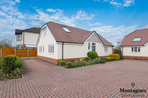 4 bedroom detached house for sale, Hastingwood Road, Hastingwood, CM17