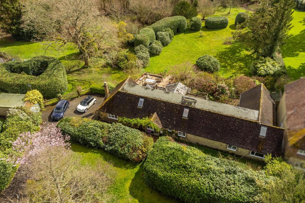 Ashurst Wood, East Grinstead RH19 5 bed detached house for sale £