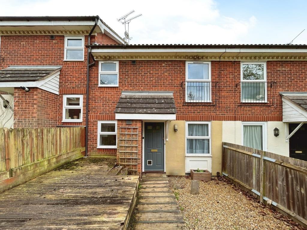 College Avenue Tonbridge TN9 1 bed ground floor £950 pcm