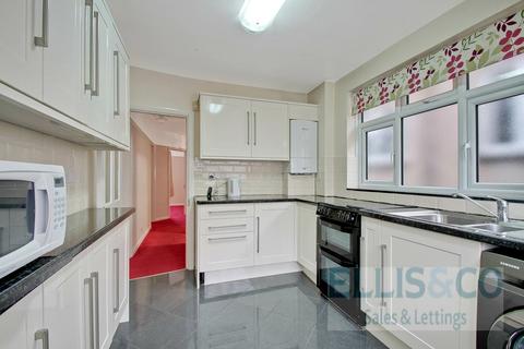 2 bedroom bungalow for sale, Eastmead Avenue, Greenford, UB6