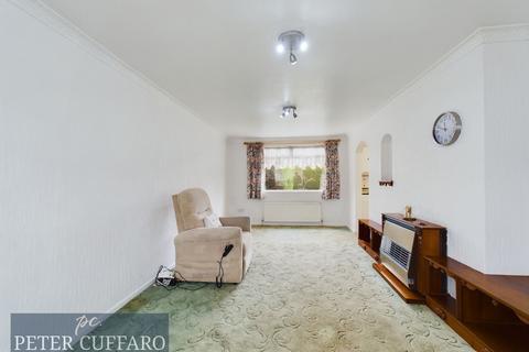 162 Whitefields Road, Cheshunt, Waltham Cross, EN8 0ET
