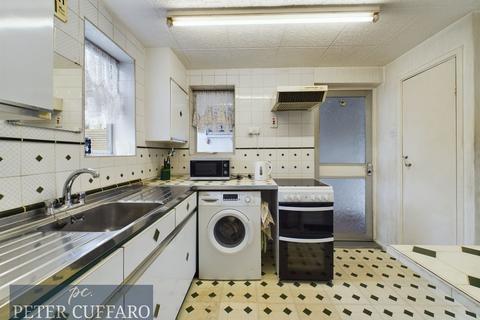 162 Whitefields Road, Cheshunt, Waltham Cross, EN8 0ET