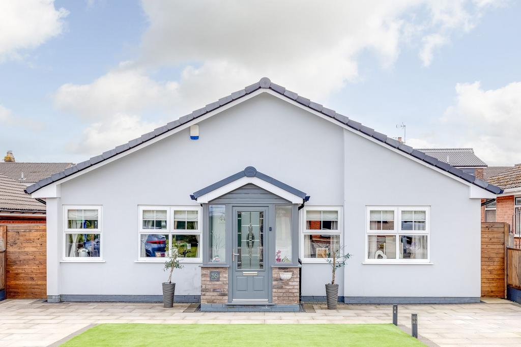 Petworth Avenue, Wigan WN3 3 bed detached bungalow for sale £350,000