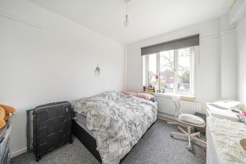 3 bedroom apartment for sale, Denmark Hill Estate, Camberwell, London