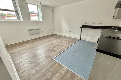 1 bedroom flat to rent, 116 Wash Lane, Bury, BL9