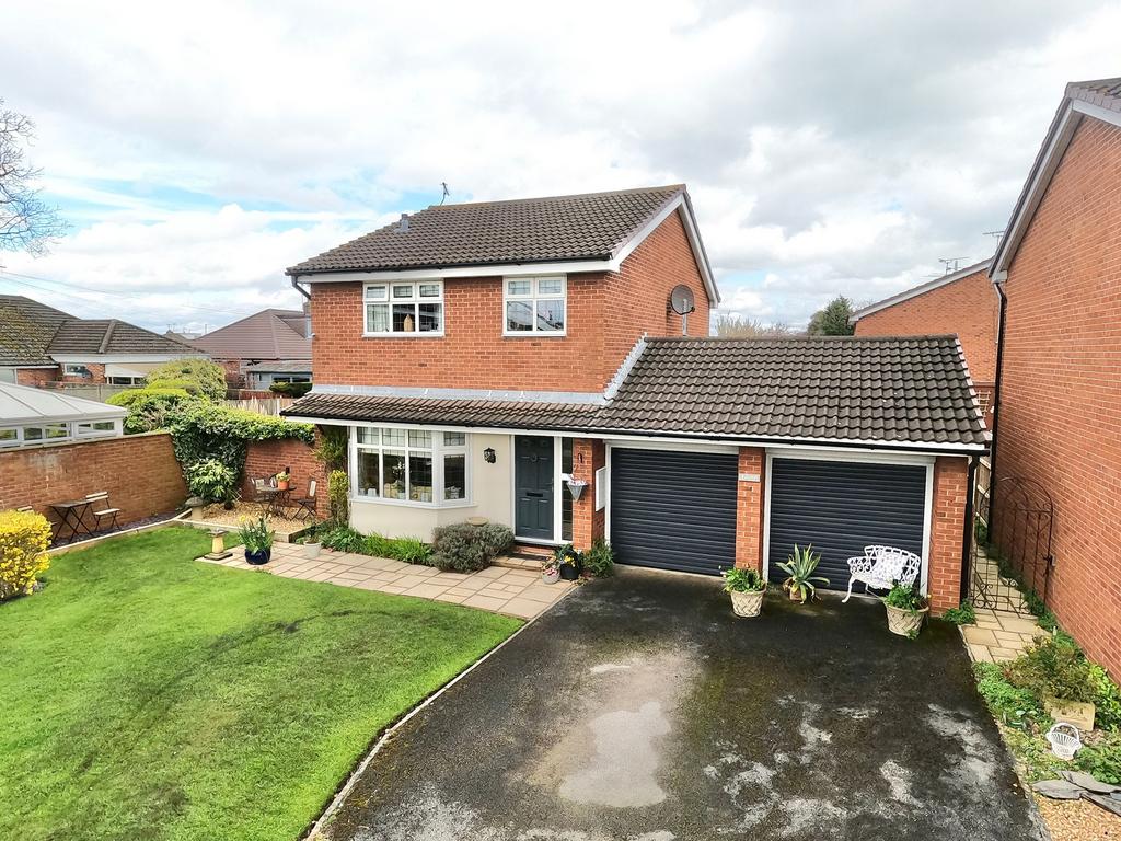 Trevithick Close, Crewe, CW1 4 bed detached house for sale £325,000