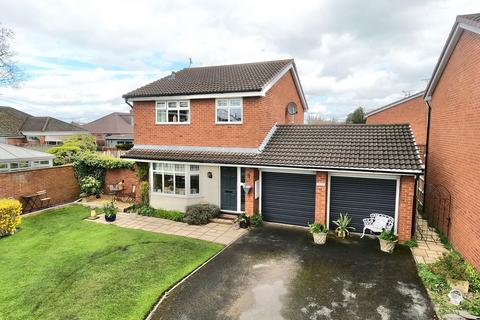 4 bedroom detached house for sale, Trevithick Close, Crewe, CW1