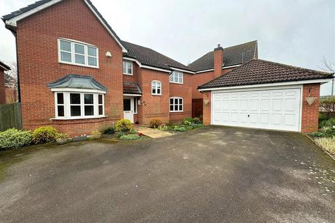 5 bedroom detached house for sale, Harborough Close, Whissendine