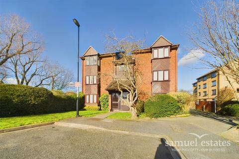 Studio for sale, Redgrave Close, Croydon, CR0