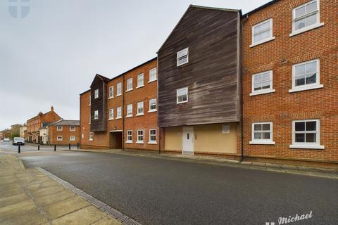 2 bedroom flat to rent, Nymet Court, Fairford Leys