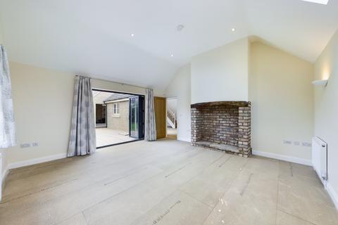 4 bedroom detached bungalow to rent, Bella Vista, Woodmancote, Cheltenham, GL52