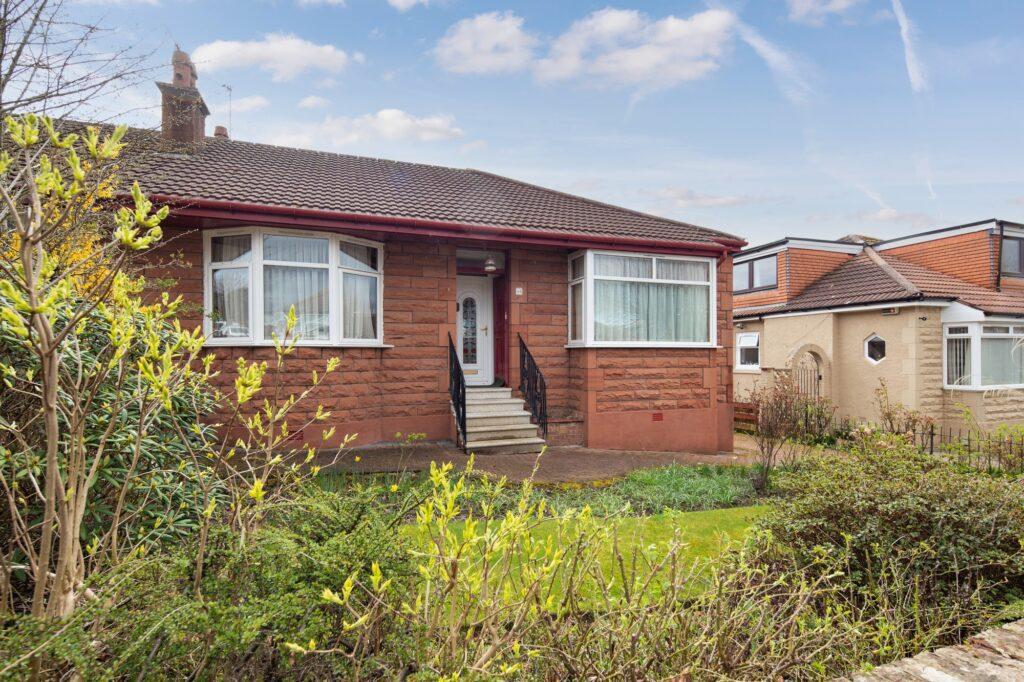 Norbreck Drive, Giffnock 3 bed semidetached bungalow for sale £330,000