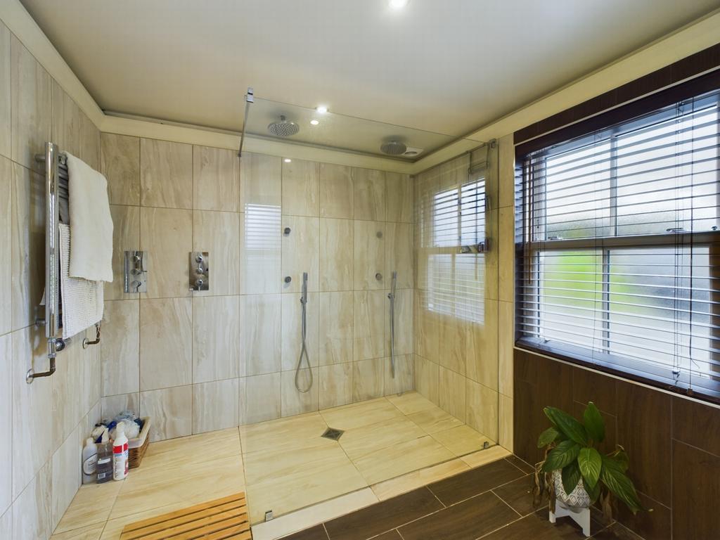 En Suite shower room