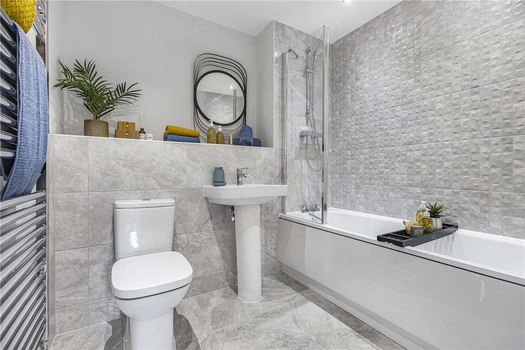 Plot 6 Bathroom