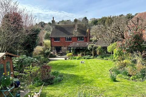 20 Deneside, East Dean, Eastbourne, BN20 0JG
