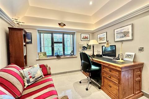 20 Deneside, East Dean, Eastbourne, BN20 0JG