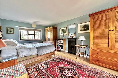 20 Deneside, East Dean, Eastbourne, BN20 0JG