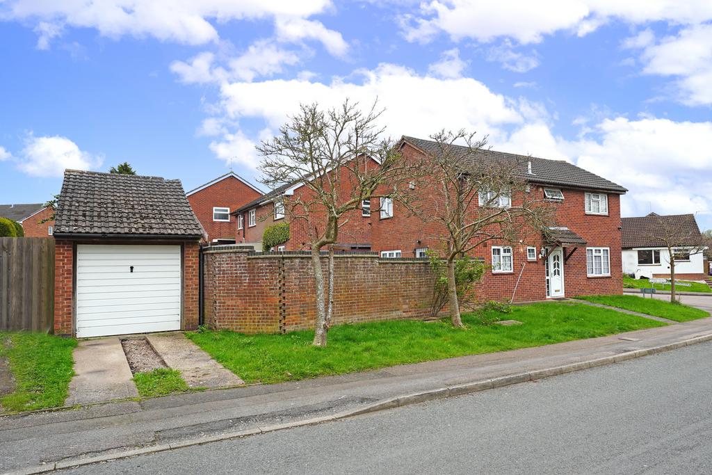 Anstey Heights, Leicester LE4 4 bed detached house £290,000